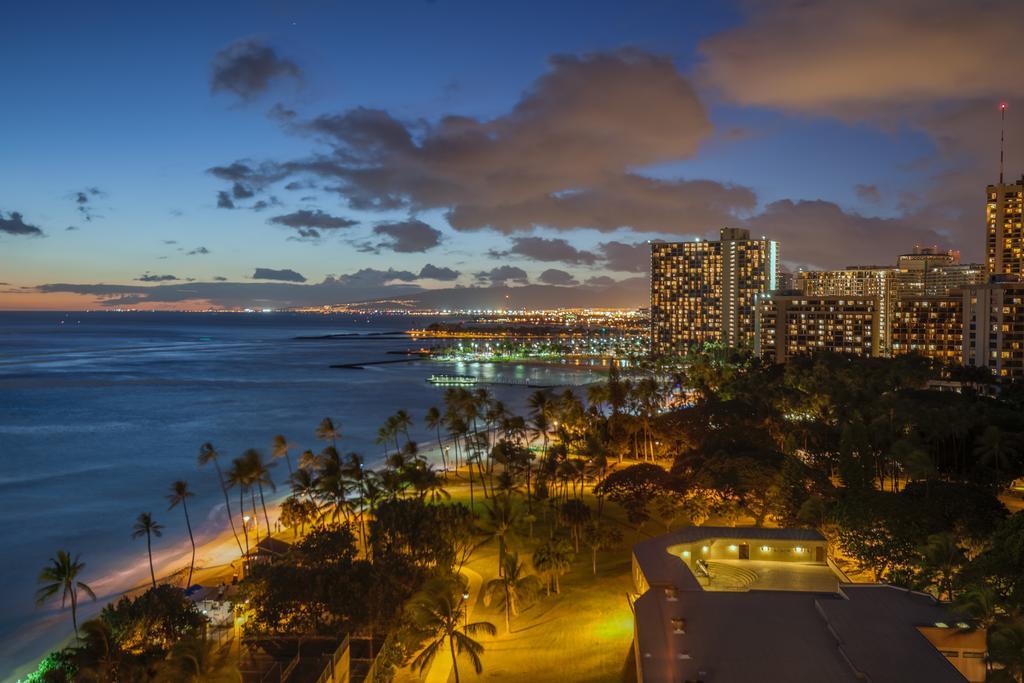Castle Waikiki Shore Honolulu Exteriör bild